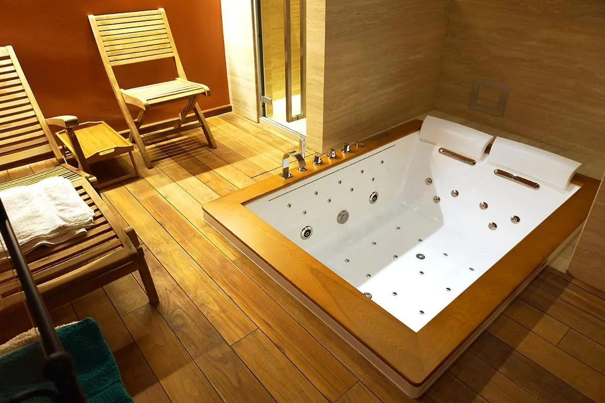 Residenza Con Spa Le Corti Di Avesa Verona